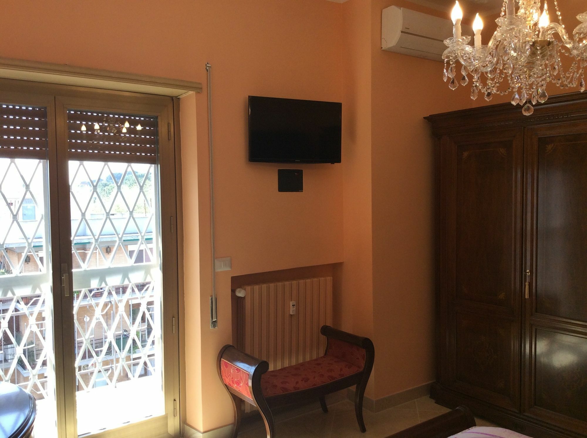 فندق The Sun House روما المظهر الخارجي الصورة
